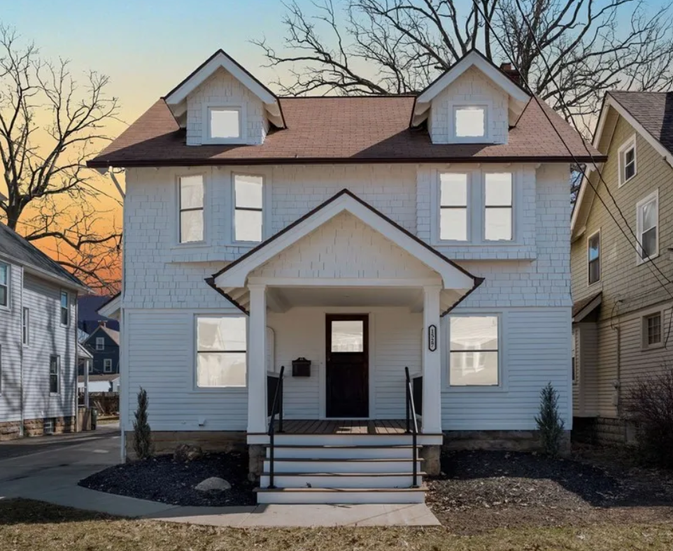 home in lakewood perfect for james hardie siding